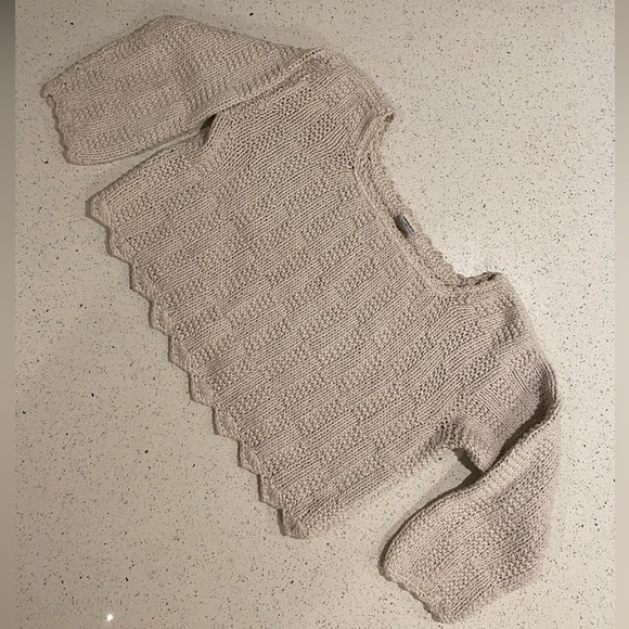 Elegant knitted Cream Sweater - Picture 4 of 4